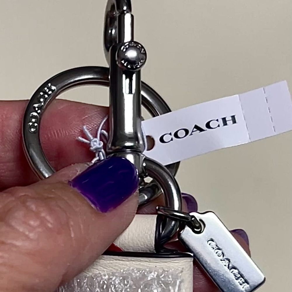 Coach Leather Bag Charm/valet turn lock/double Key Holder Cherry print NEWw/tags - Picture 4 of 9